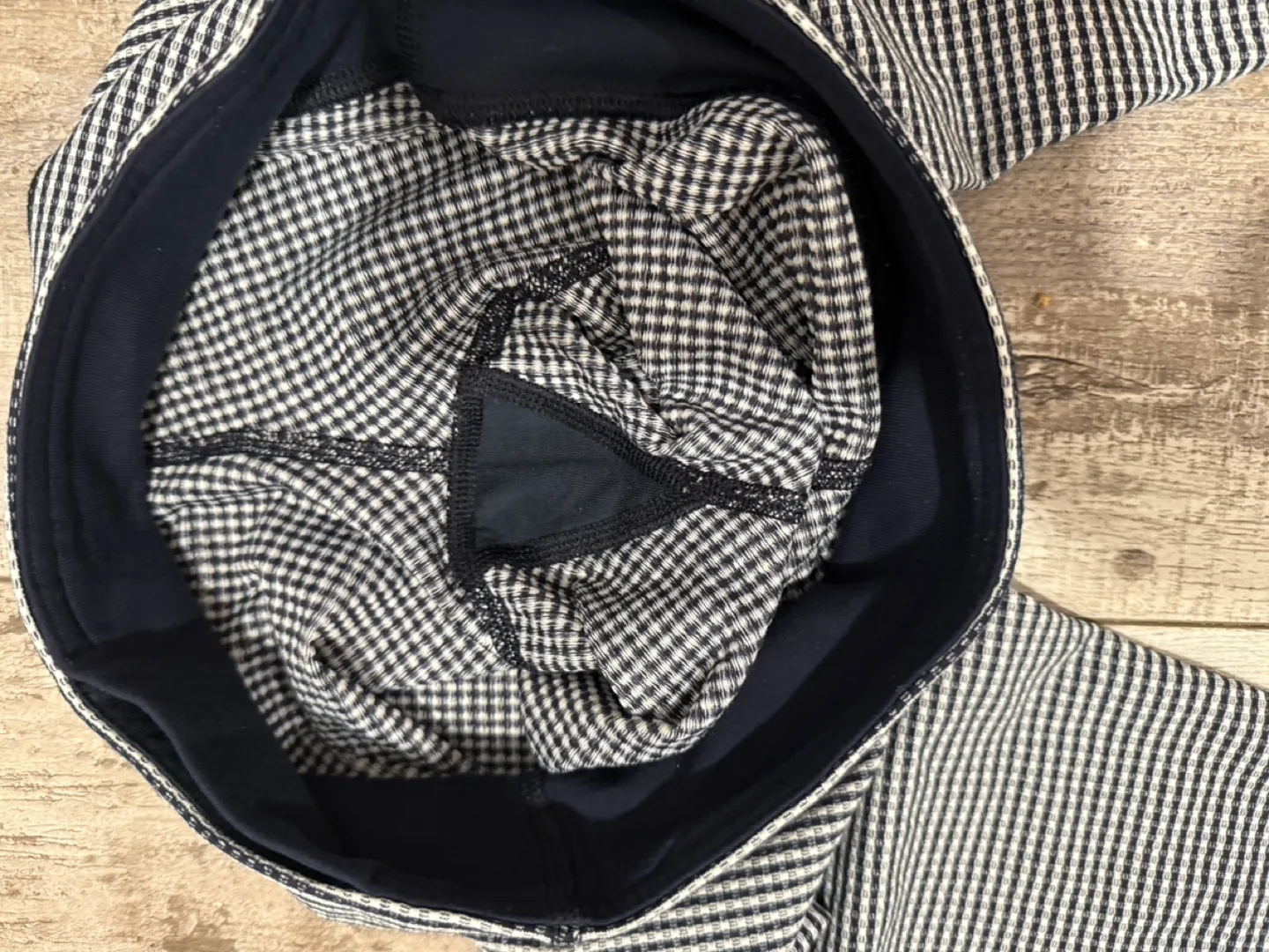 Lululemon Black and White Gingham Crop Leggings image indicator(4)