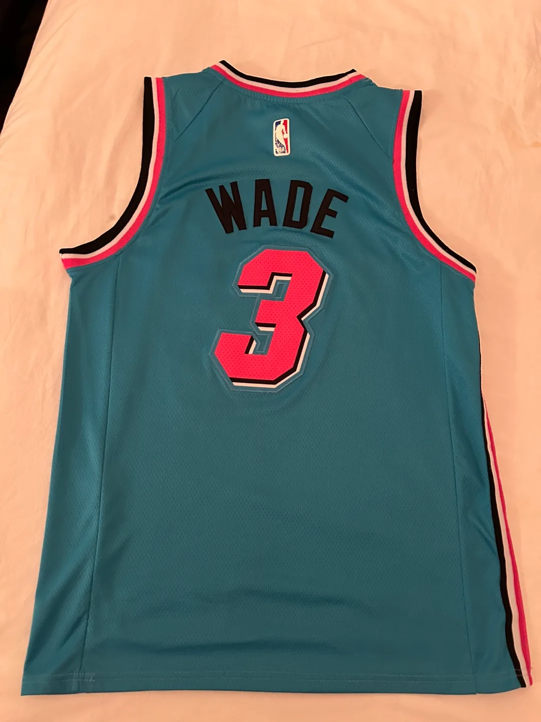 Miami Heat Dwyane Wade #3 Nike NBA Jersey Size 48 image indicator(5)