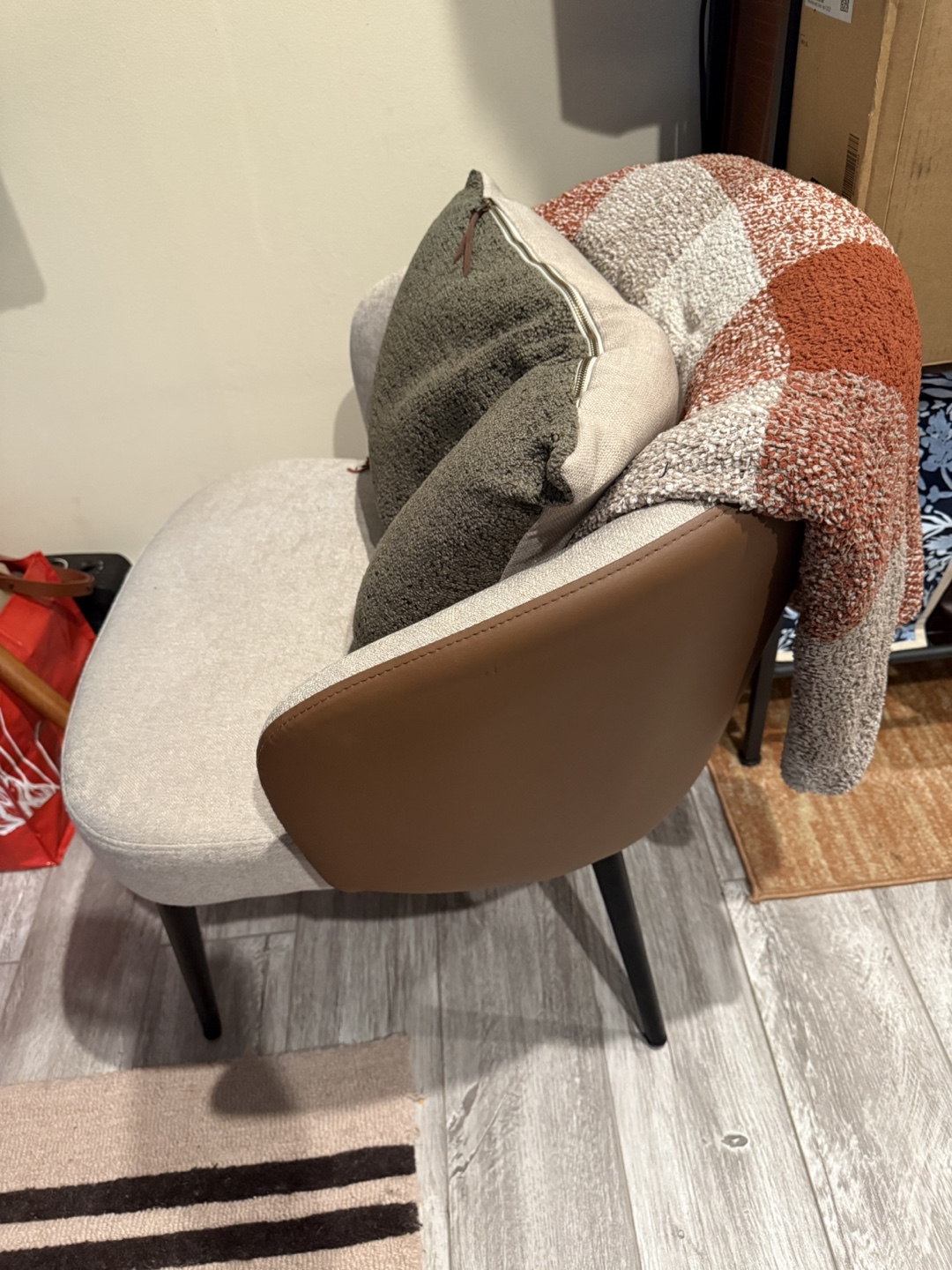Modern Accent Chair with Brown Leather Accents - photo 3