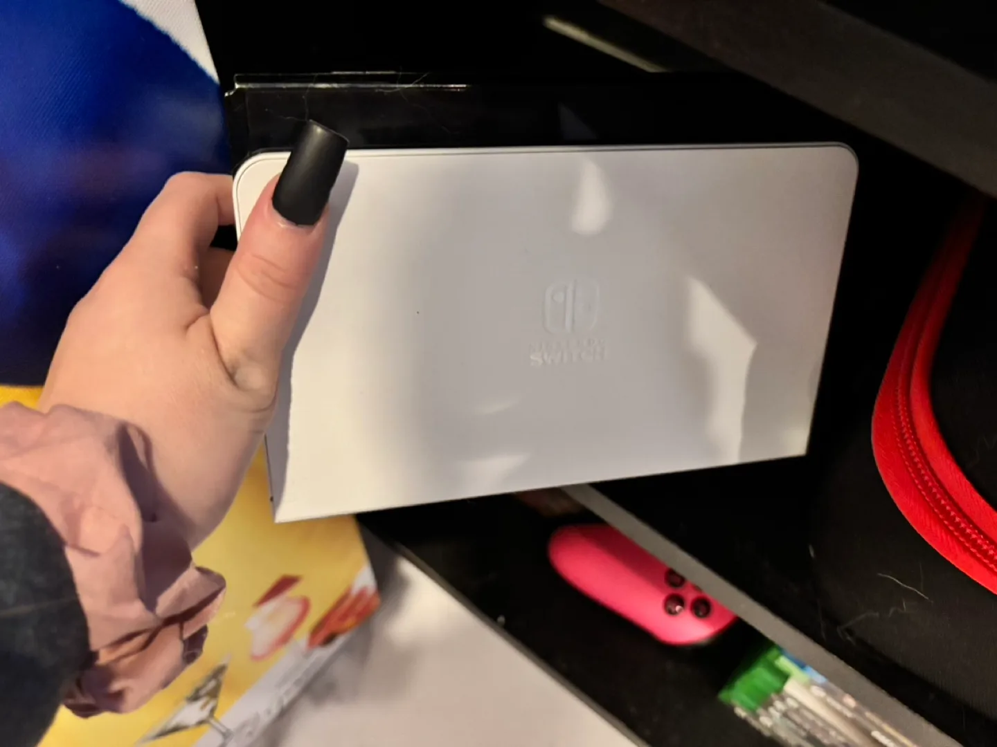 Nintendo Switch OLED Console with Games & Accessories image indicator(3)