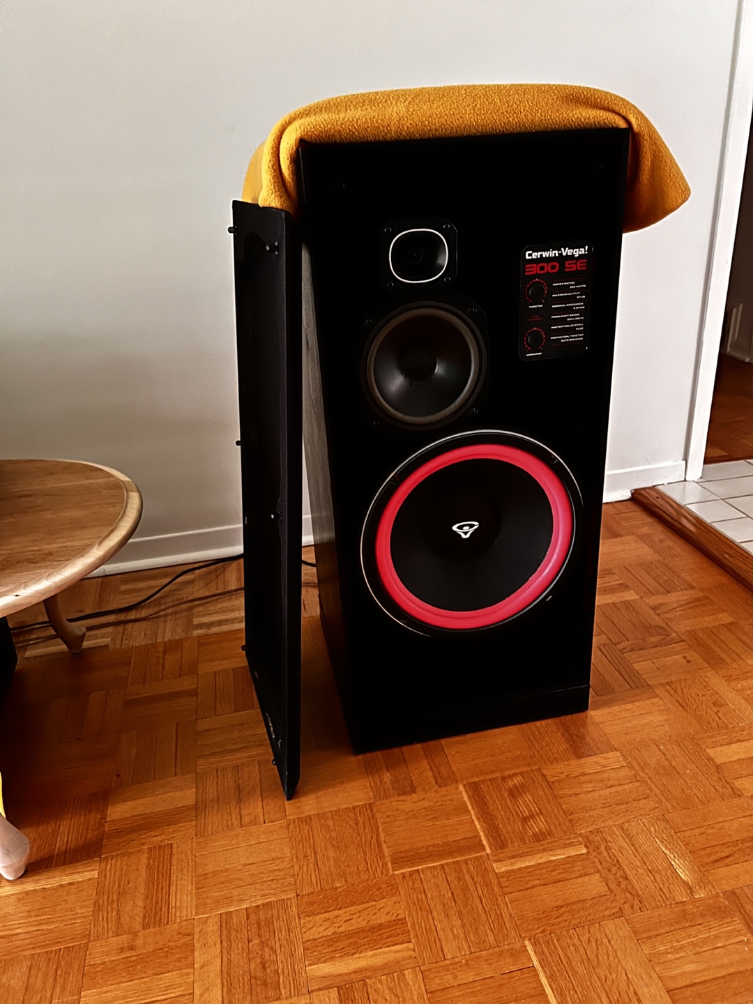 Cerwin-Vega 300 SE Speakers - photo 3