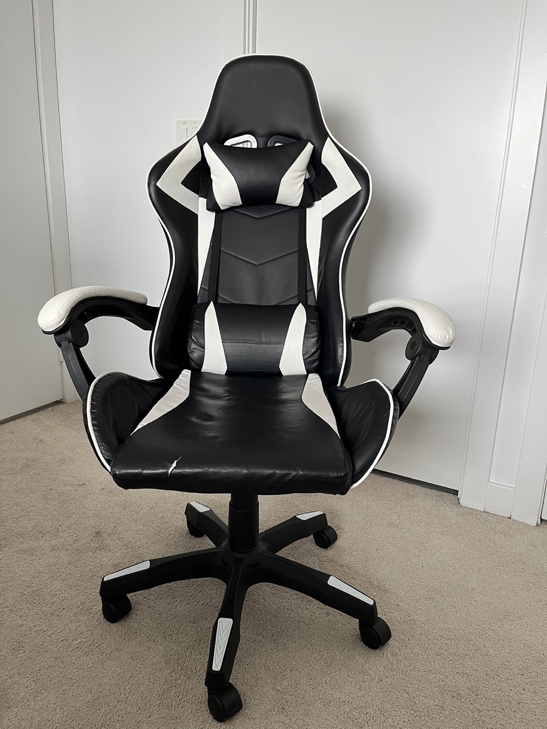Black and White Gaming Chair - photo 5