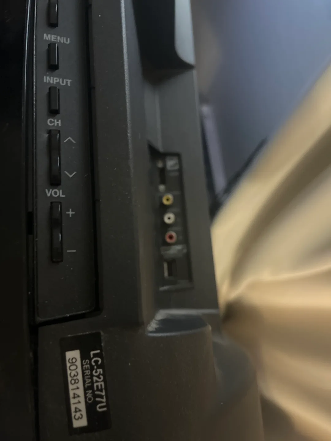 Sharp Aquos LC-52E7TU 52-inch LCD TV image indicator(2)