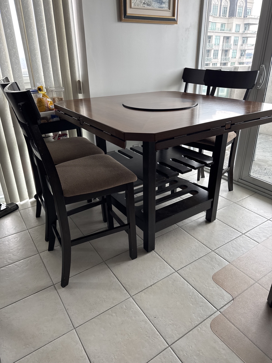 Dinner Pub Table with 4 chairs