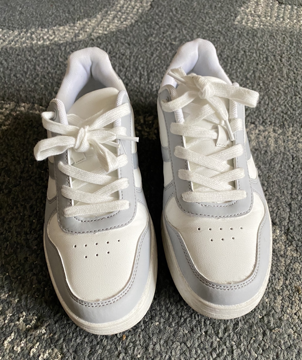Women's White Sneakers size 8 - photo 2