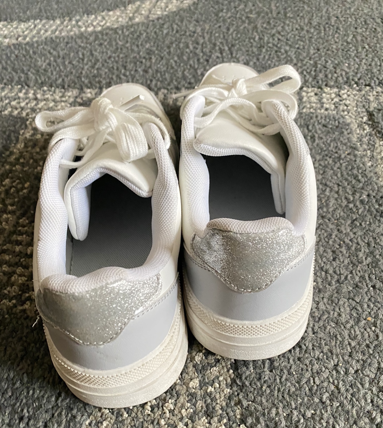 Women's White Sneakers size 8 - photo 3