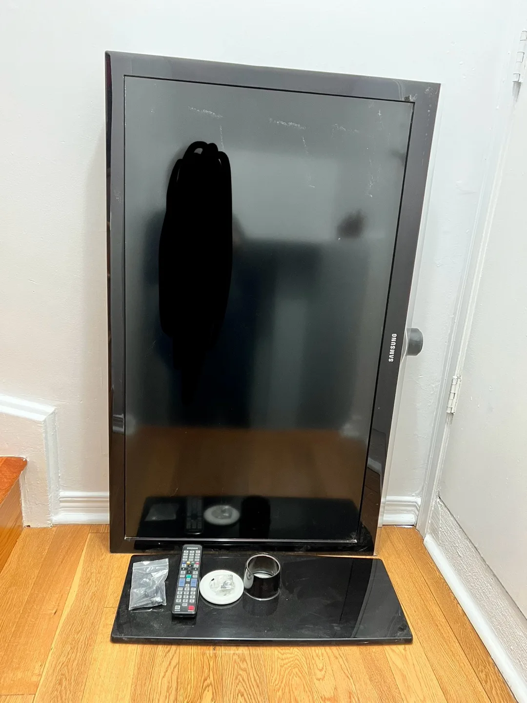 Samsung Flat Screen TV thumbnail