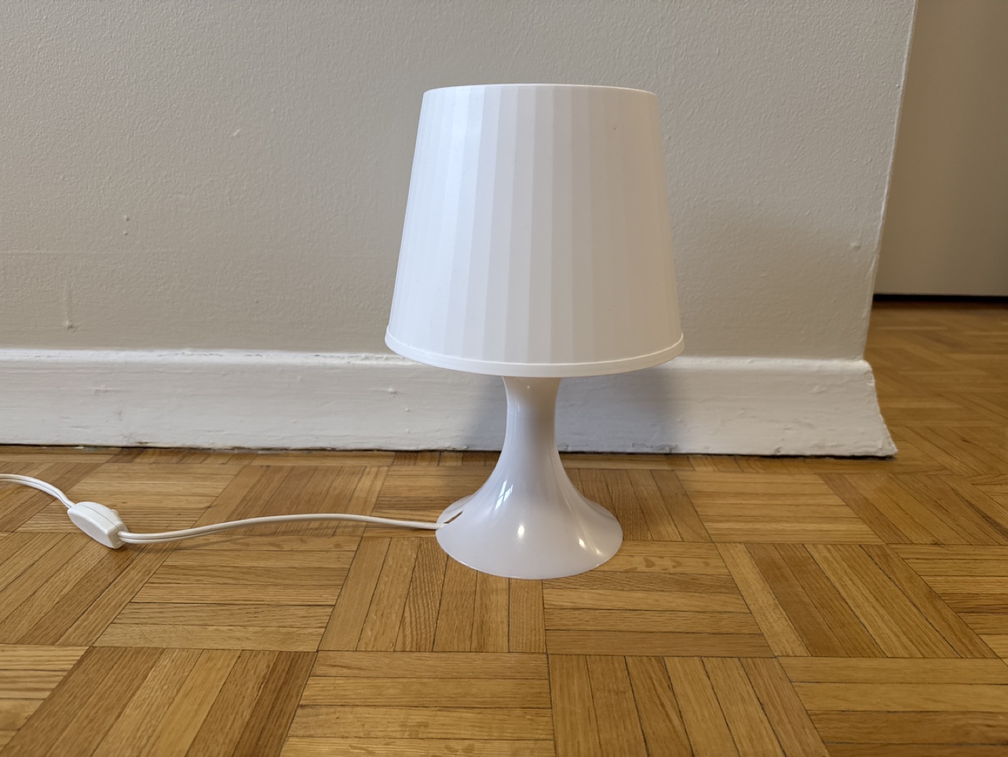 White Table Lamp with Bell Shade - photo 2