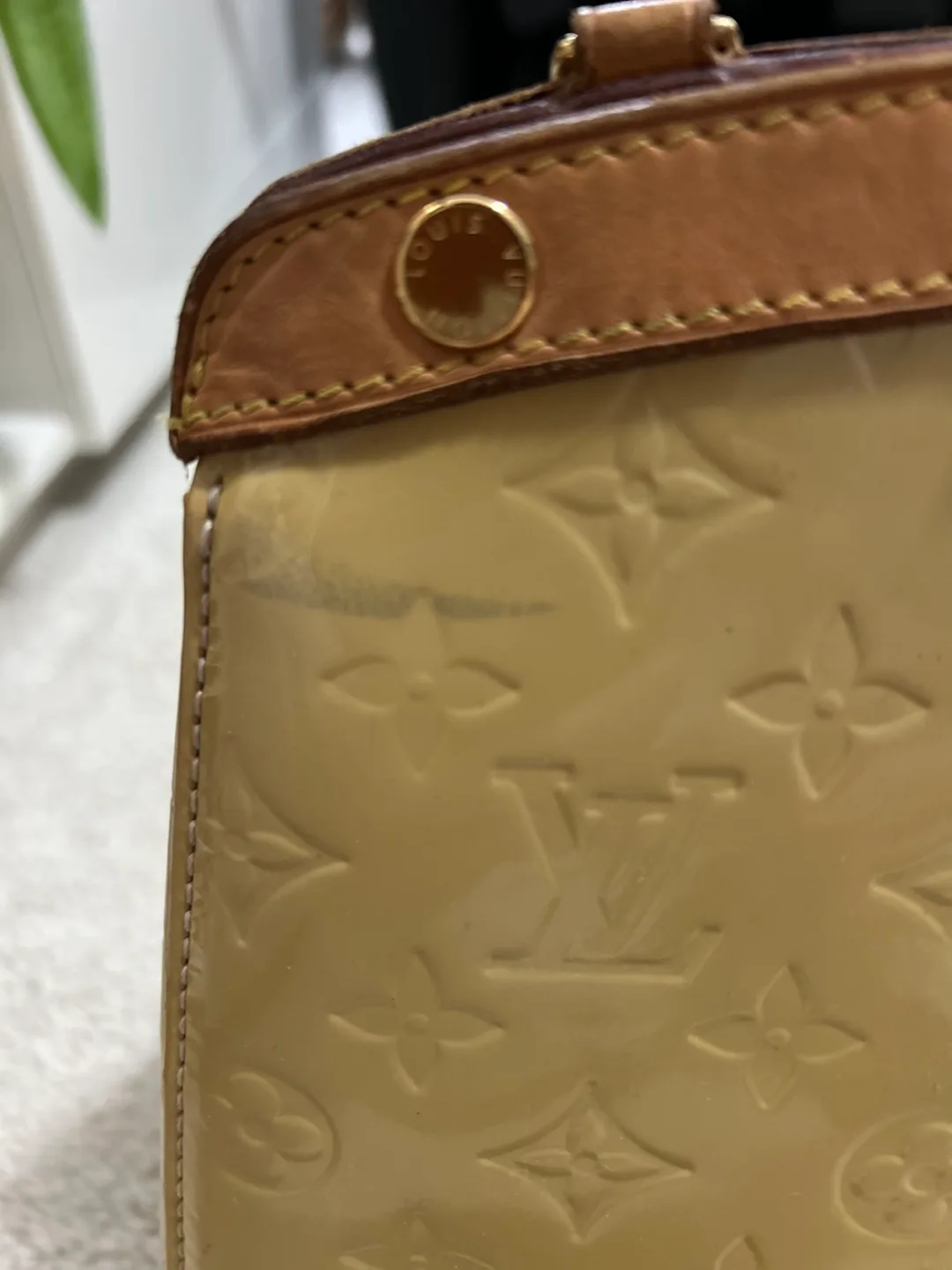 Authentic Louis Vuitton Monogram Vernis Handbag image indicator(3)