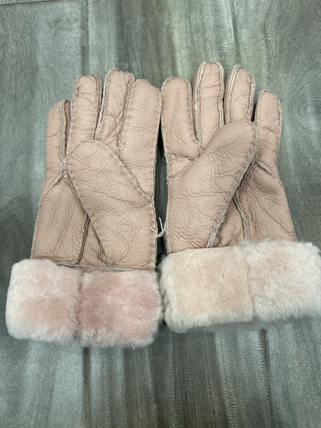 UGG Australia Pink Leather Gloves - photo 2
