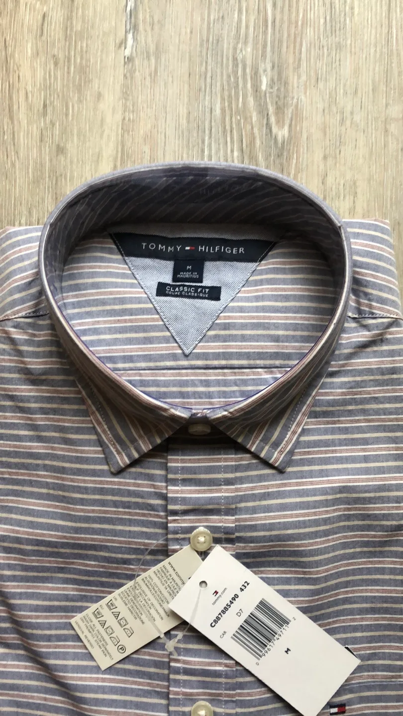 Tommy Hilfiger Men's Classic Fit Striped Dress Shirt - Size M image indicator(2)