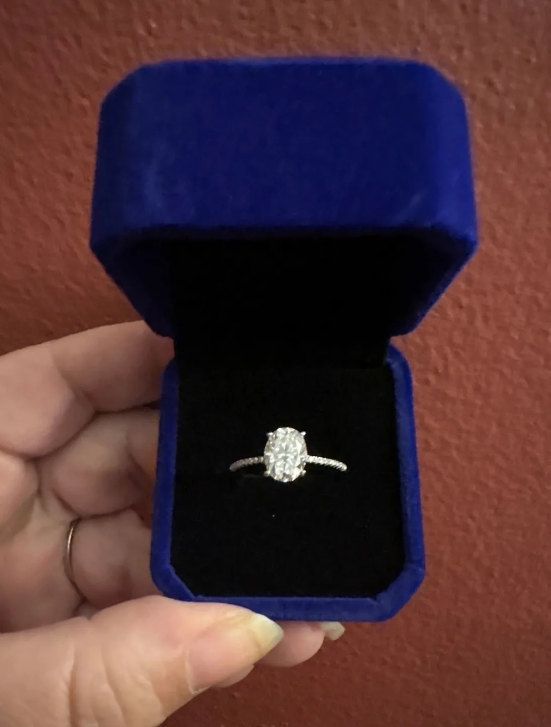 New Authentic  2 carat Oval Moissanite Ring 925 Silver image indicator(7)