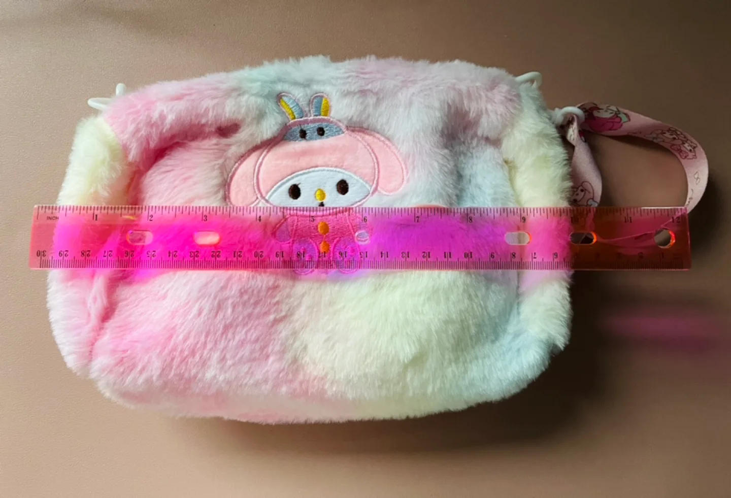 Sanrio crossbody bag image indicator(2)