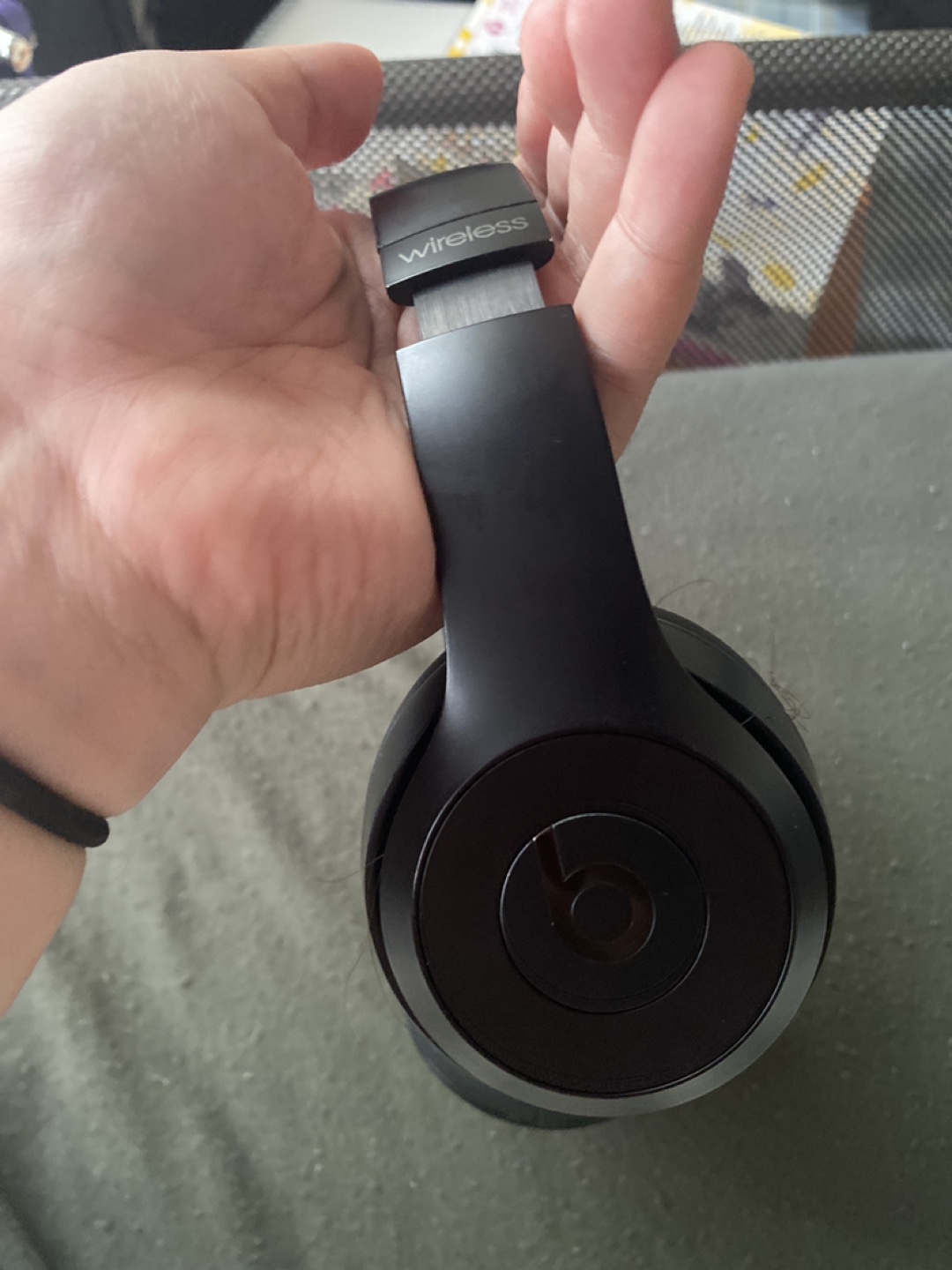 Beats Solo2 Wireless Headphones - Black - photo 2