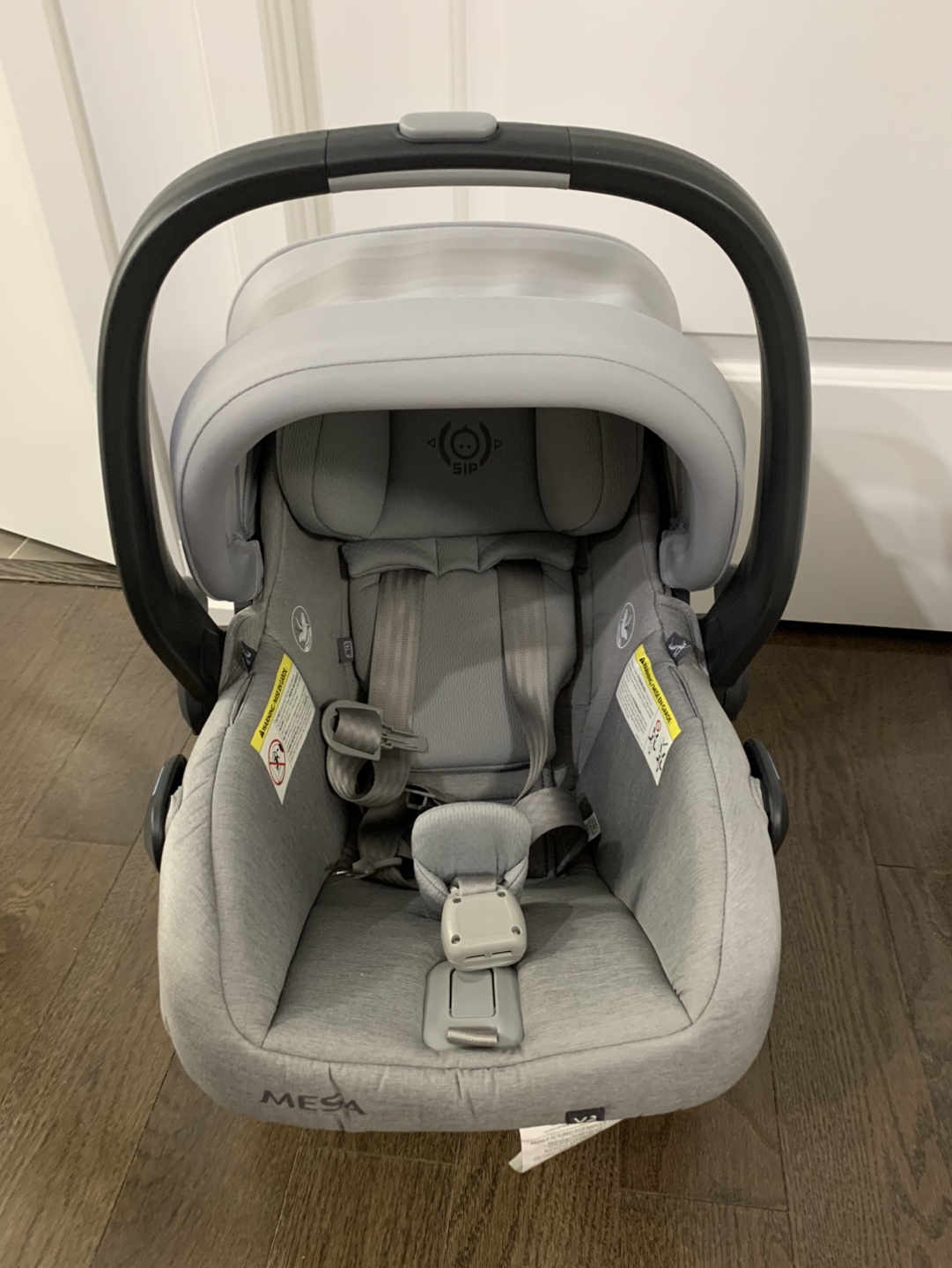 Uppababy Mesa V2 Infant Car Seat with base - Stella