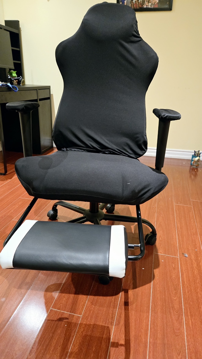 Gaming Chair with Footrest - Black
