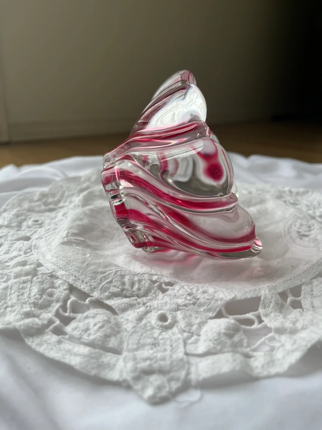 Beautiful Vintage Red Swirl Small Art Venetian Glass Bowl image indicator(4)