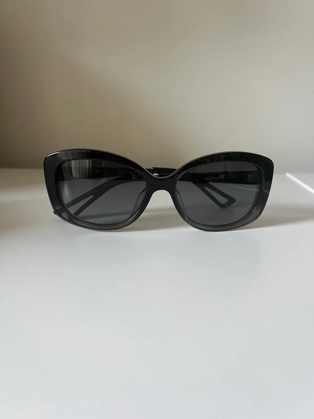 Brand new inbox, Christian Dior Sunglasses Valentines gift!! image indicator(3)
