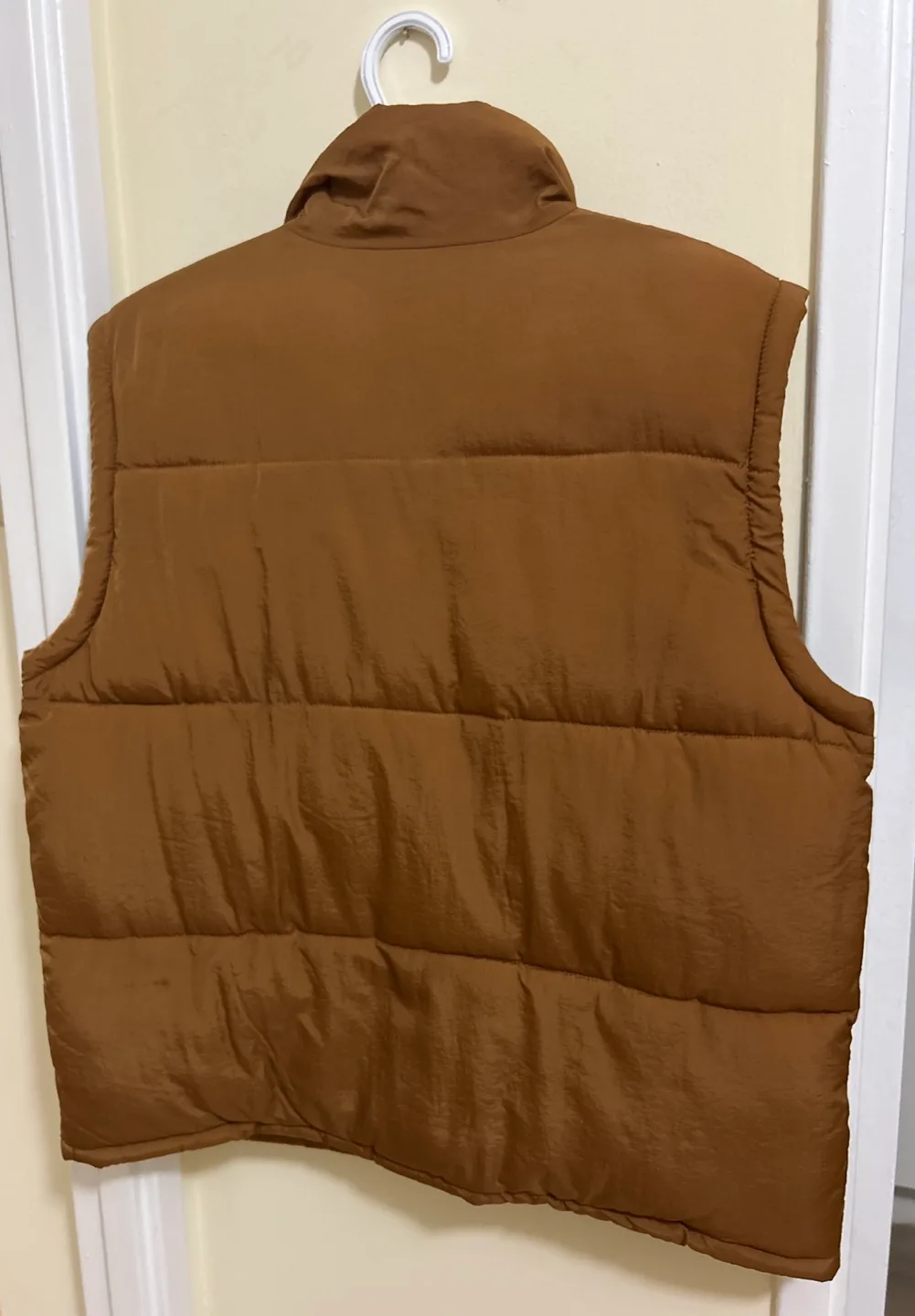 Boohoo Brown Puffer Vest - Size 10 image indicator(2)