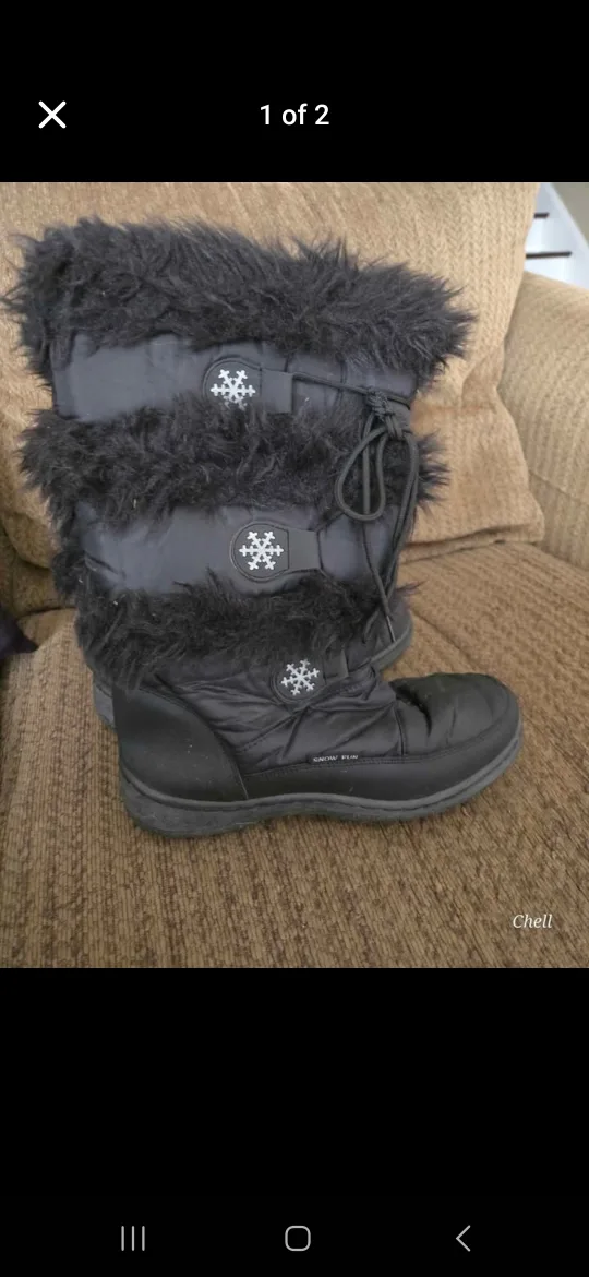 Women's Black Snow Boots Size 8