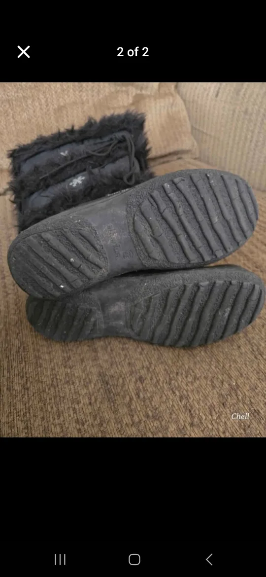 Women's Black Snow Boots Size 8 image indicator(2)