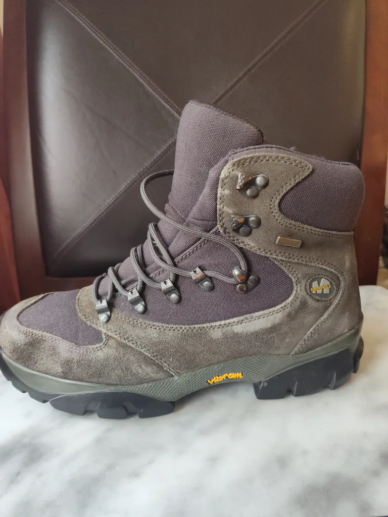 Hiking Boots image indicator(4)