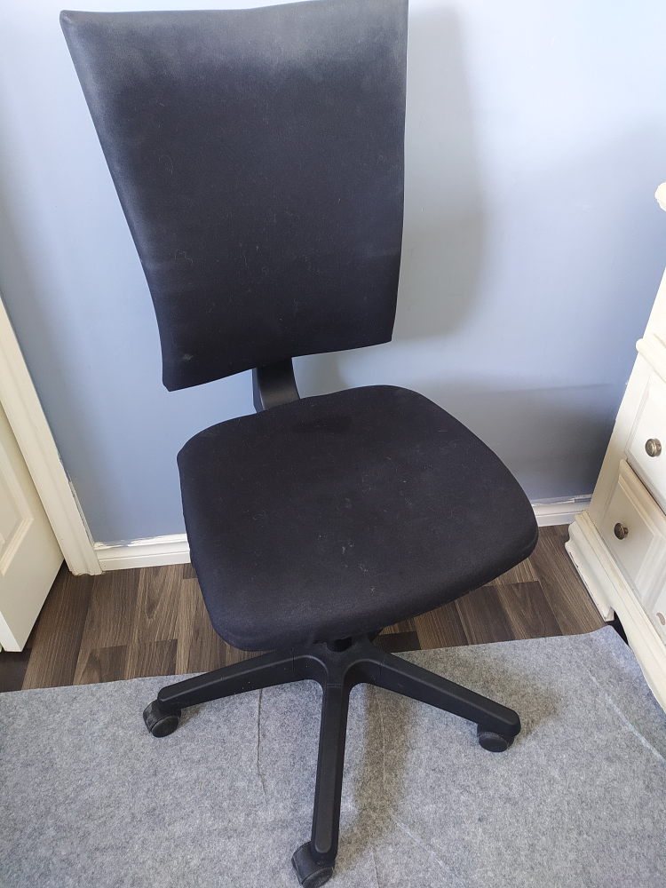 Black Office Chair - photo 2