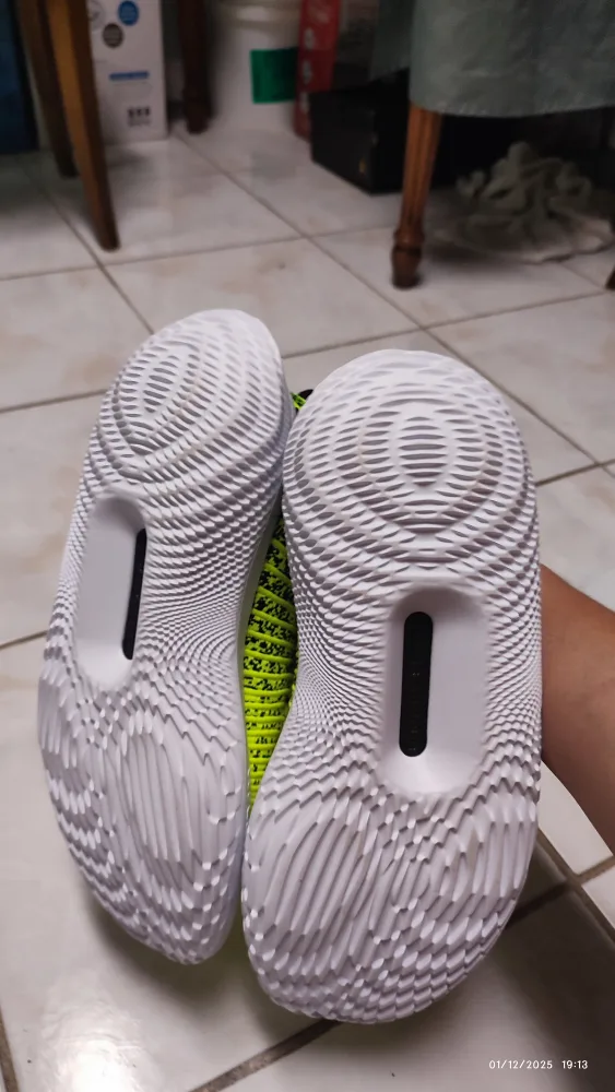 Under Armour Flow FUTR X Elite image indicator(6)