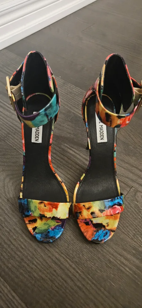 Beautifull Steve Madden heels image indicator(3)