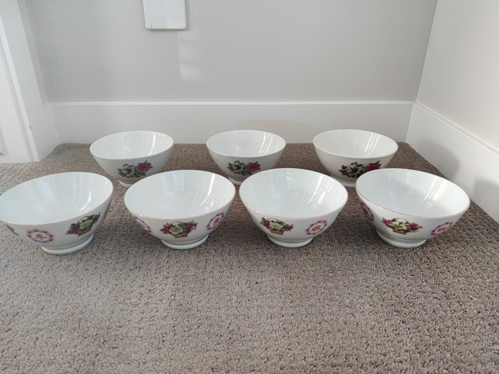 Porcelain Glass Bowls with Flower Motif (Set of 7)