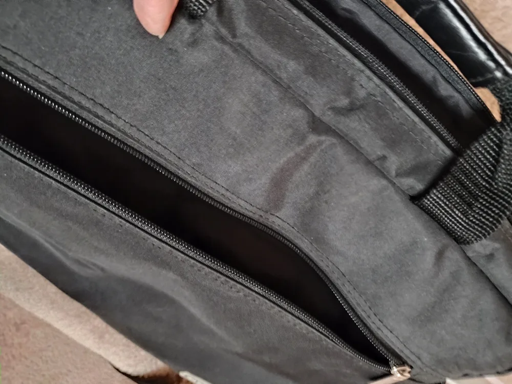 Black Laptop Messenger Bag image indicator(4)