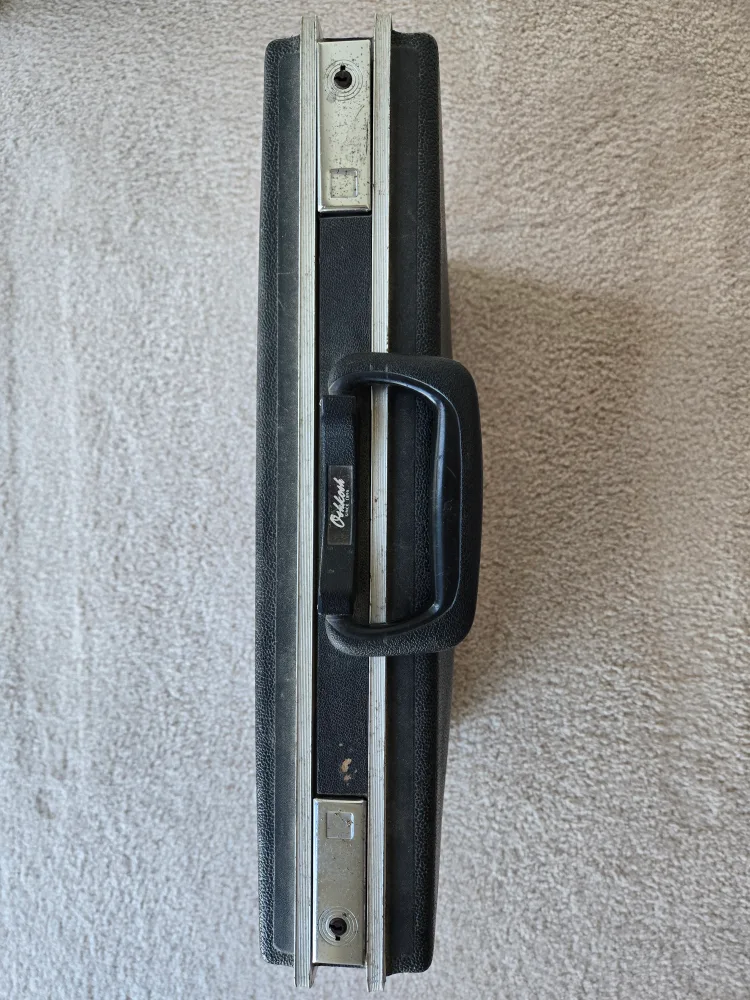 Vintage Oshkosh Briefcase image indicator(4)