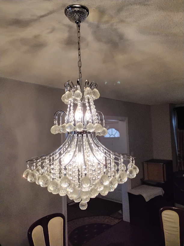 Elegant Crystal Chandelier