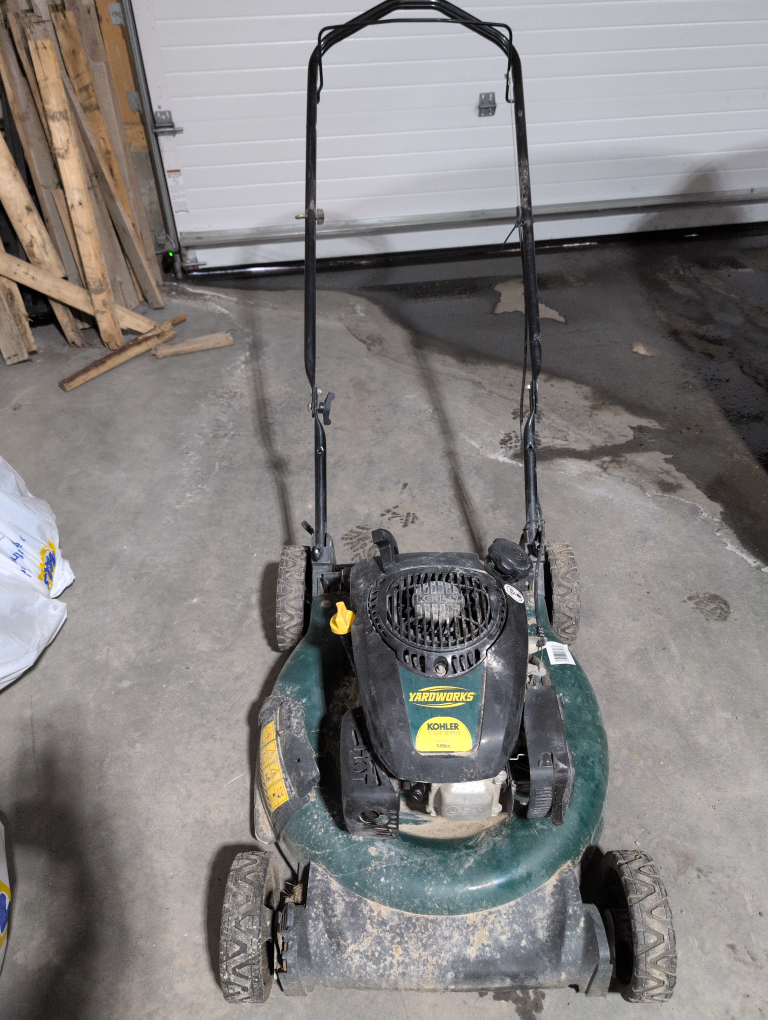 Yardworks Lawn Mower - photo 2