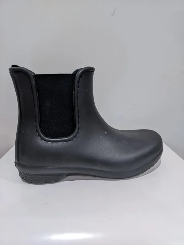 Black Crocs Women's Freesail Chelsea Ankle/Rain Boots (Size W5) image indicator(3)