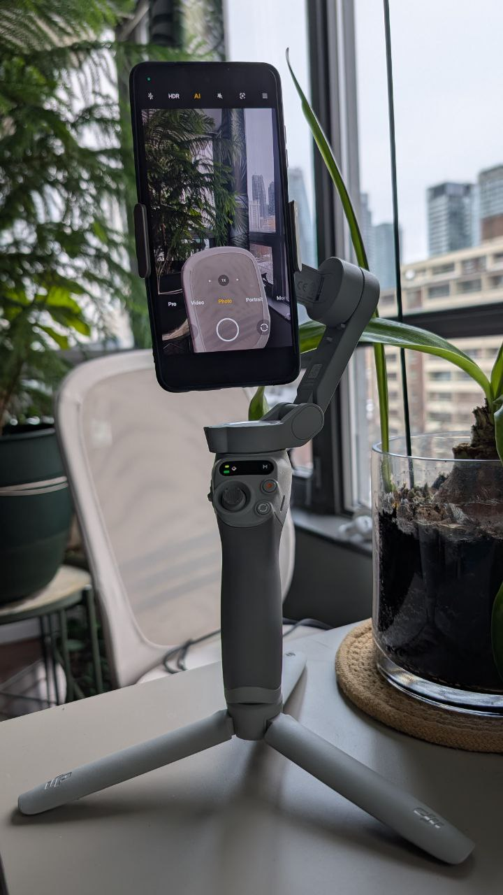 DJI OM SE Smartphone Gimbal Stabilizer