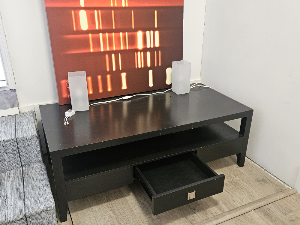 TV TABLE - photo 3