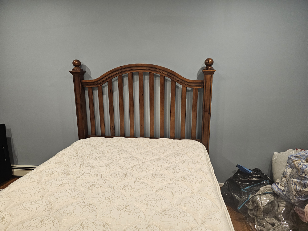 Queen Size Bed - photo 2