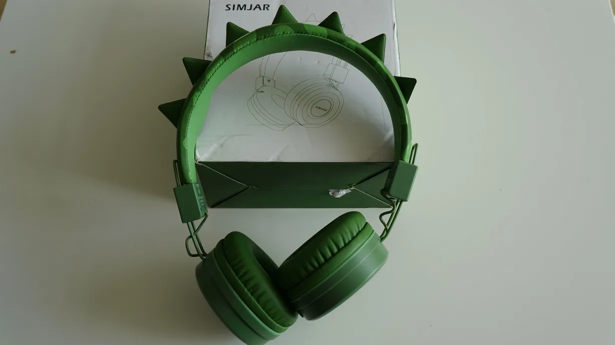 SIMJAR Kids Bluetooth Headphones with Microphone image indicator(7)