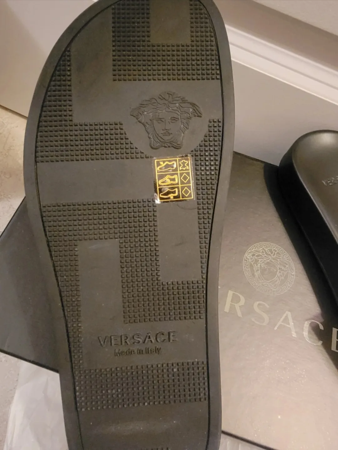 Versace Medusa Coin Pool Slides *NWB* image indicator(4)