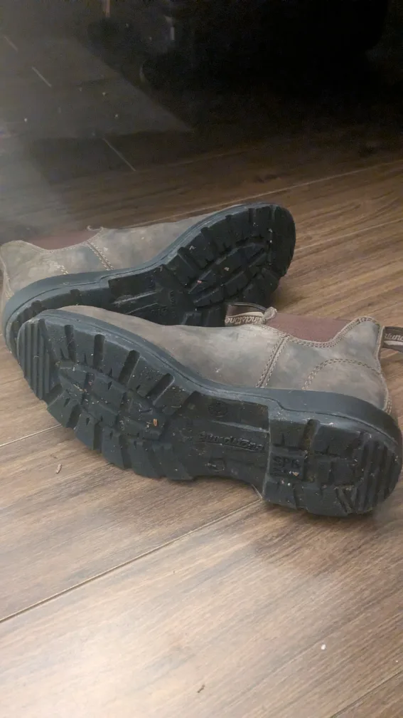 Blundstone Chelsea Boots - Size US 6.5 image indicator(2)