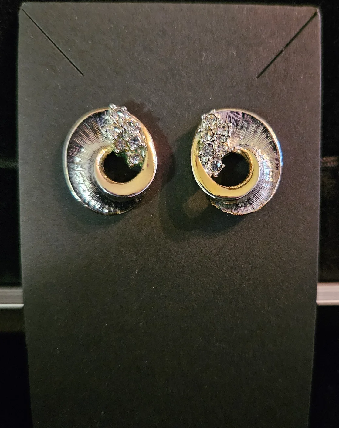 Stunning Vintage Gold and Silver Tone Rhinestone Earrings image indicator(5)