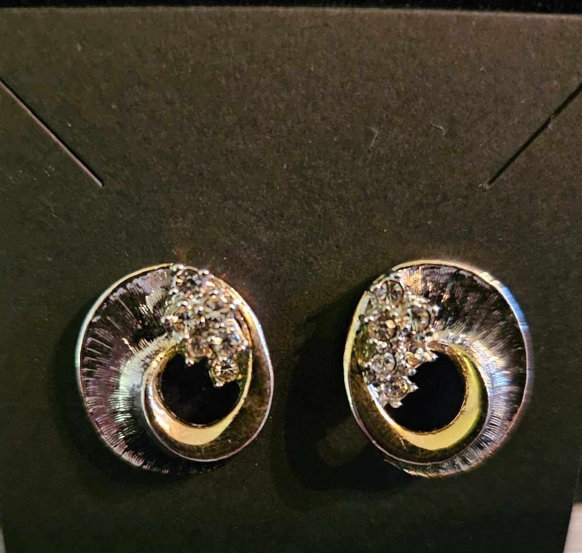 Stunning Vintage Gold and Silver Tone Rhinestone Earrings image indicator(7)