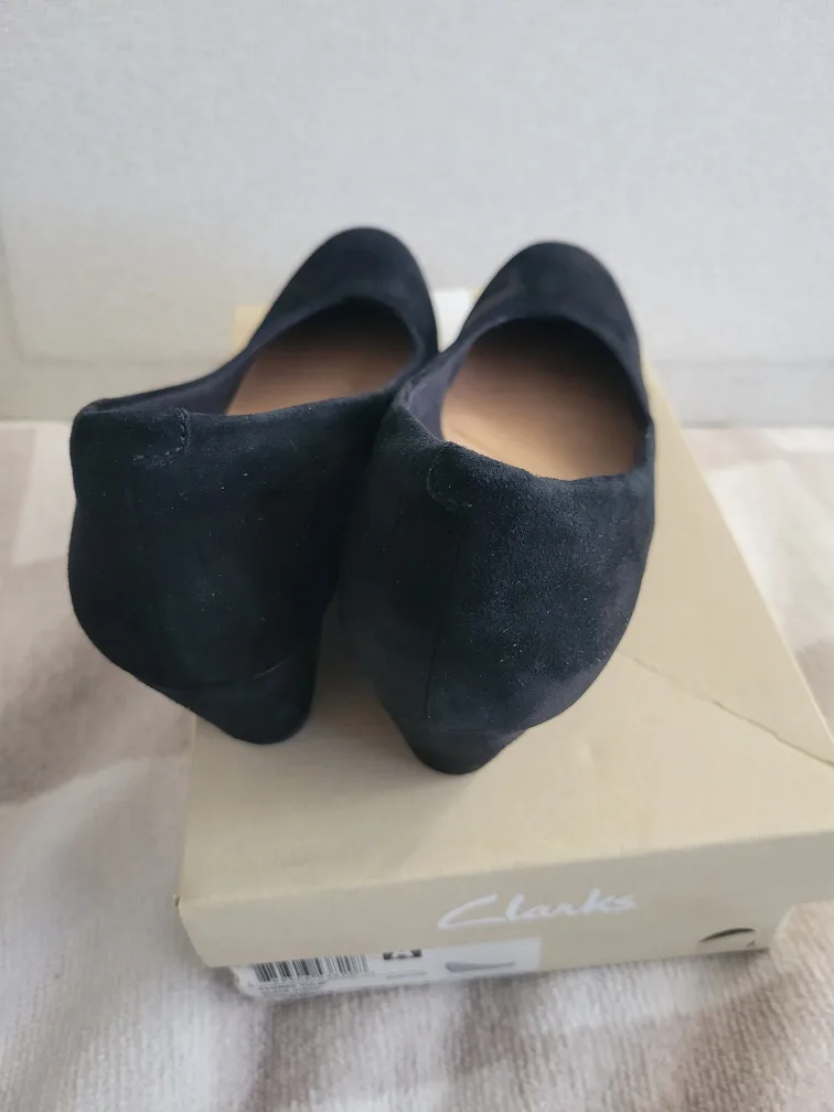 Clarks Women's Flores Tulip Black Suede Wedge Heels image indicator(3)