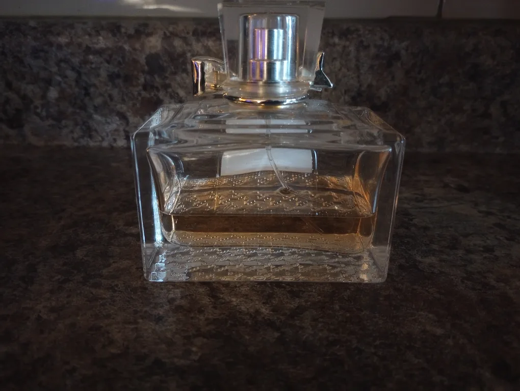 Miss Dior Eau De Parfum image indicator(3)