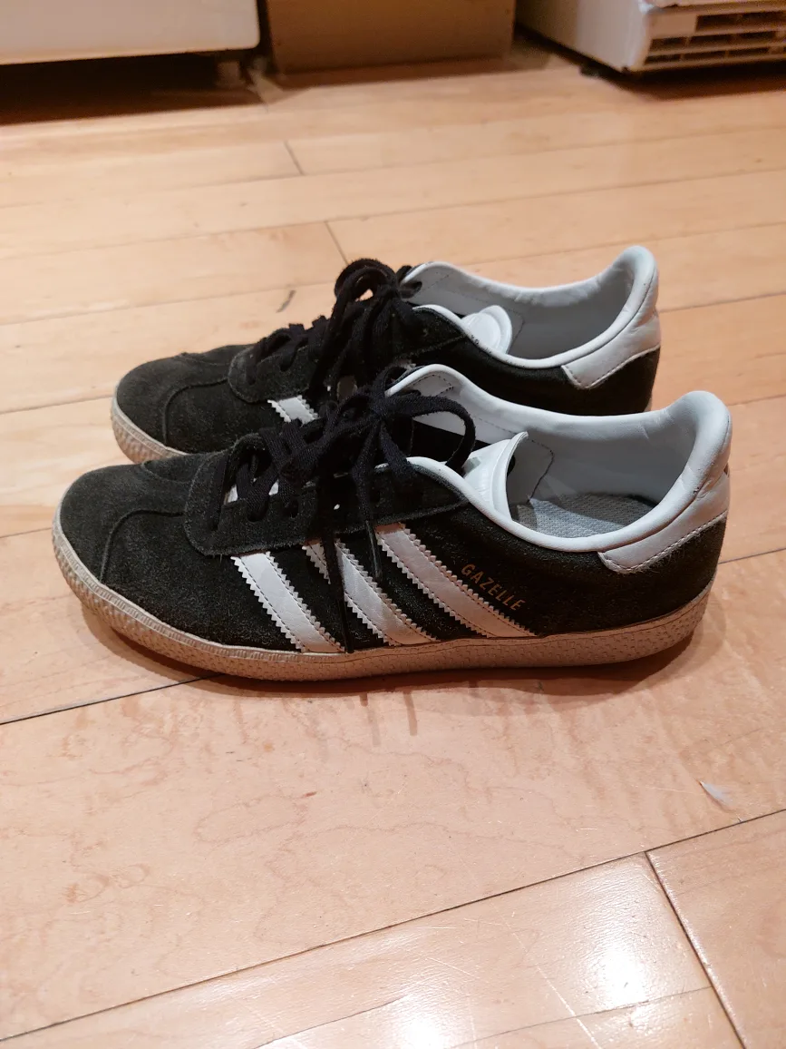 Adidas Gazelle Suede Sneakers - Black/White - Size 5 thumbnail