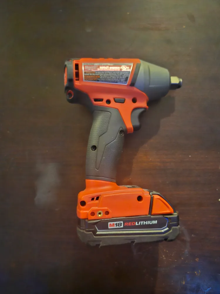 Milwaukee M18 FUEL 1/4" Impact Wrench image indicator(2)
