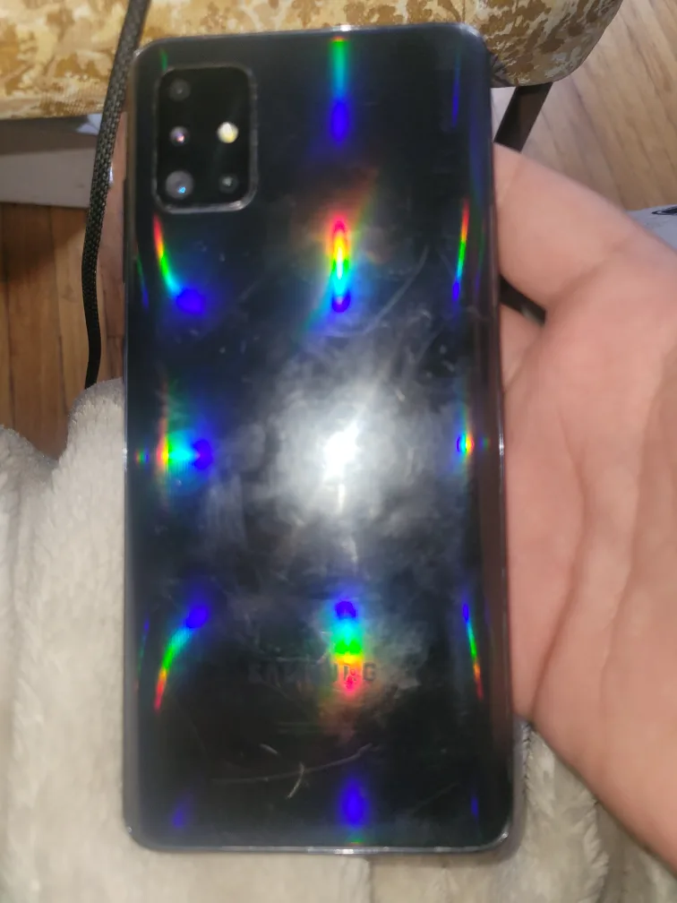 Samsung Galaxy A71 - Damaged Screen image indicator(3)