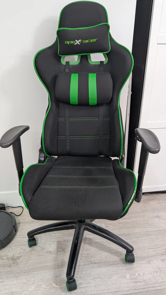 Lamdrup Gaming Chair image indicator(2)