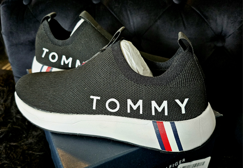 Tommy Hilfiger Women's Black Knit Slip-On Sneakers - Size 8M - photo 4